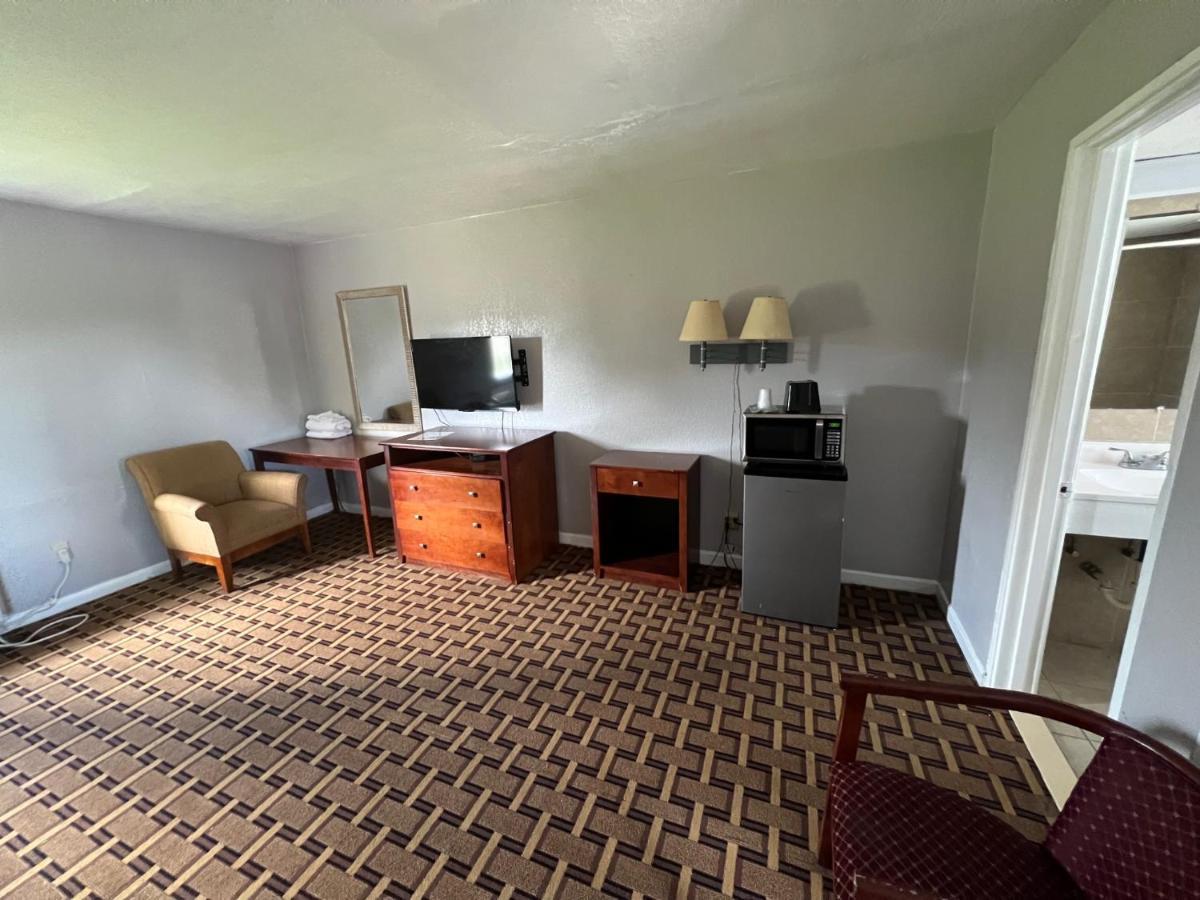 Budget Inn Tallahassee Zewnętrze zdjęcie