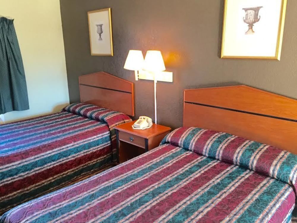 Budget Inn Tallahassee Zewnętrze zdjęcie